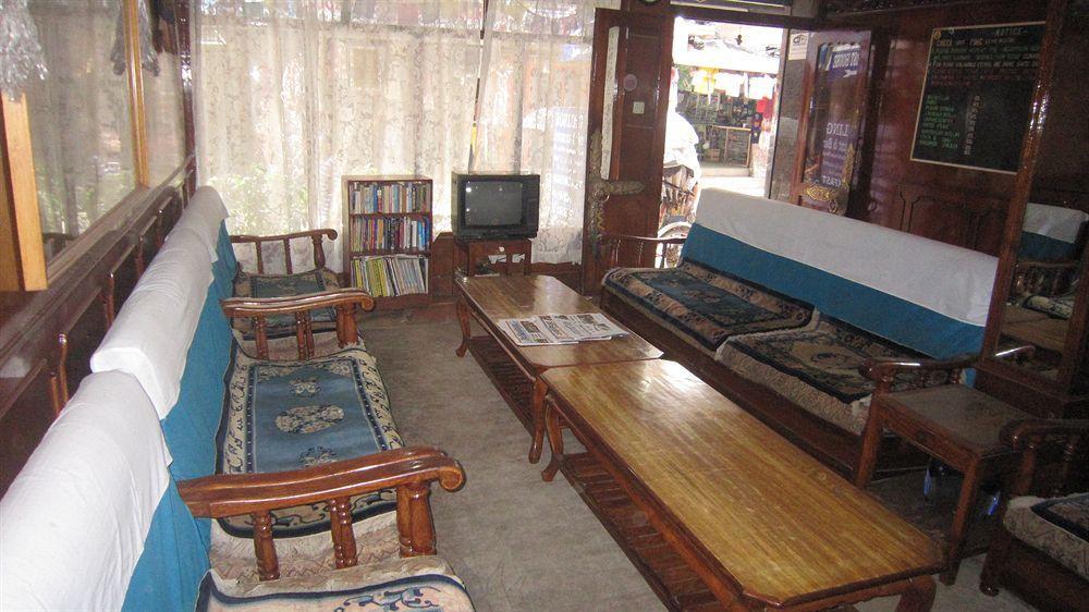 Hotel Pleasure Home Kathmandu Buitenkant foto