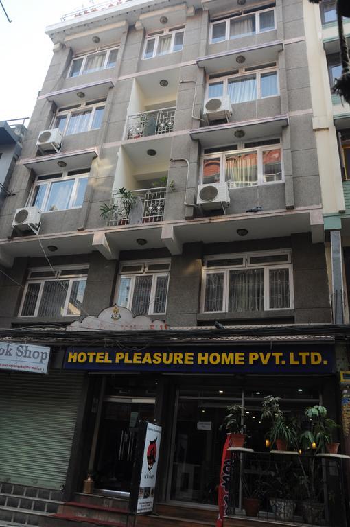 Hotel Pleasure Home Kathmandu Buitenkant foto