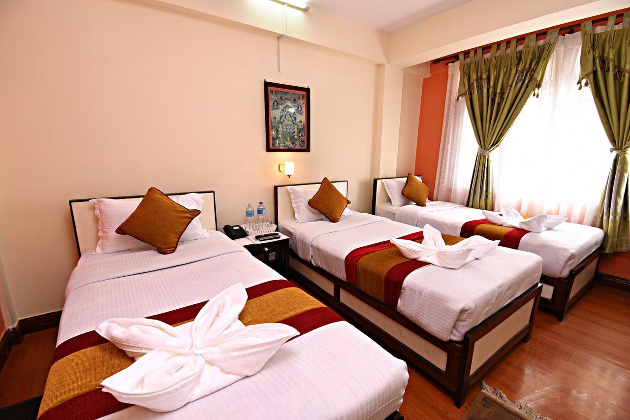 Hotel Pleasure Home Kathmandu Buitenkant foto