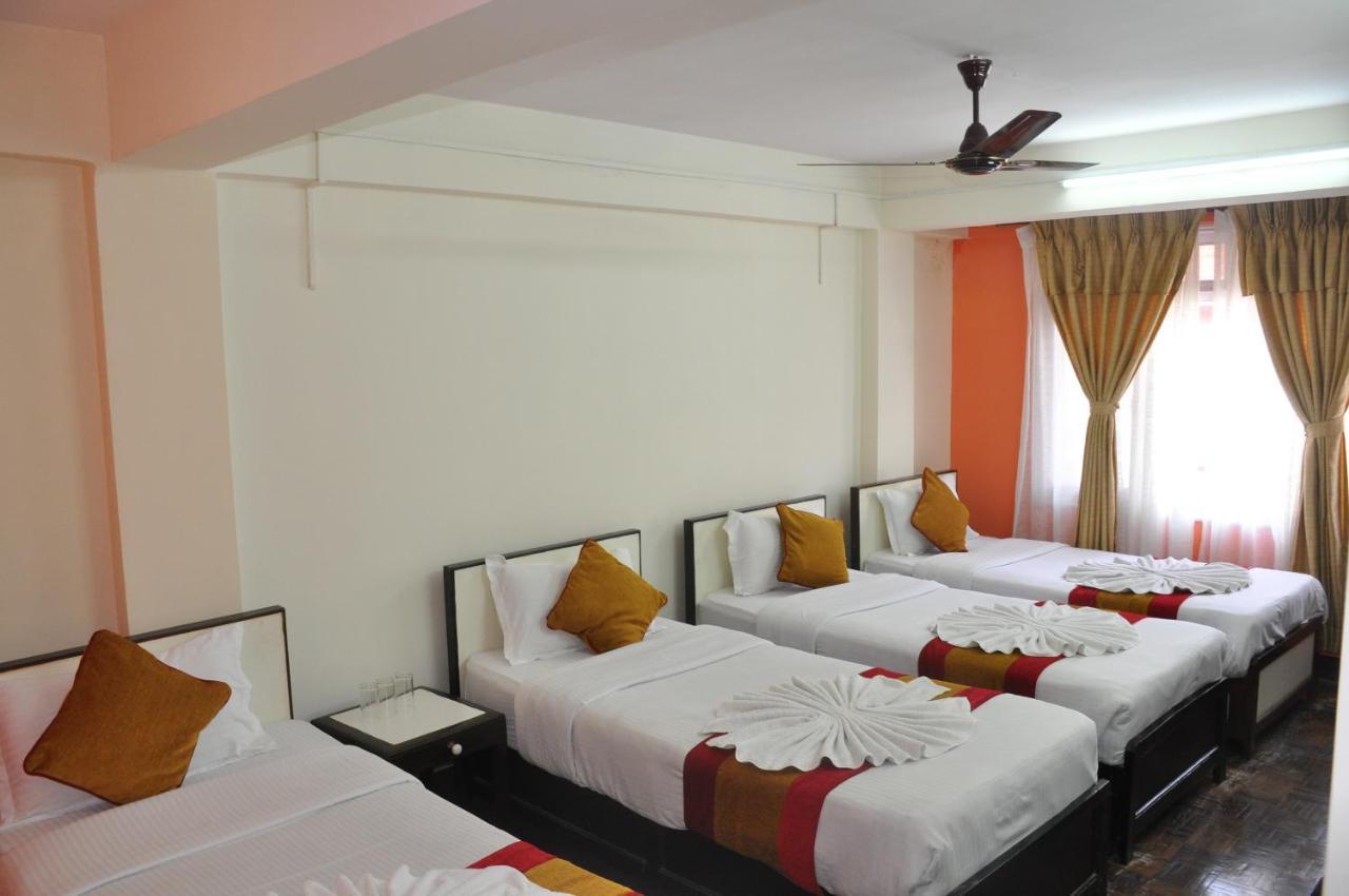 Hotel Pleasure Home Kathmandu Buitenkant foto