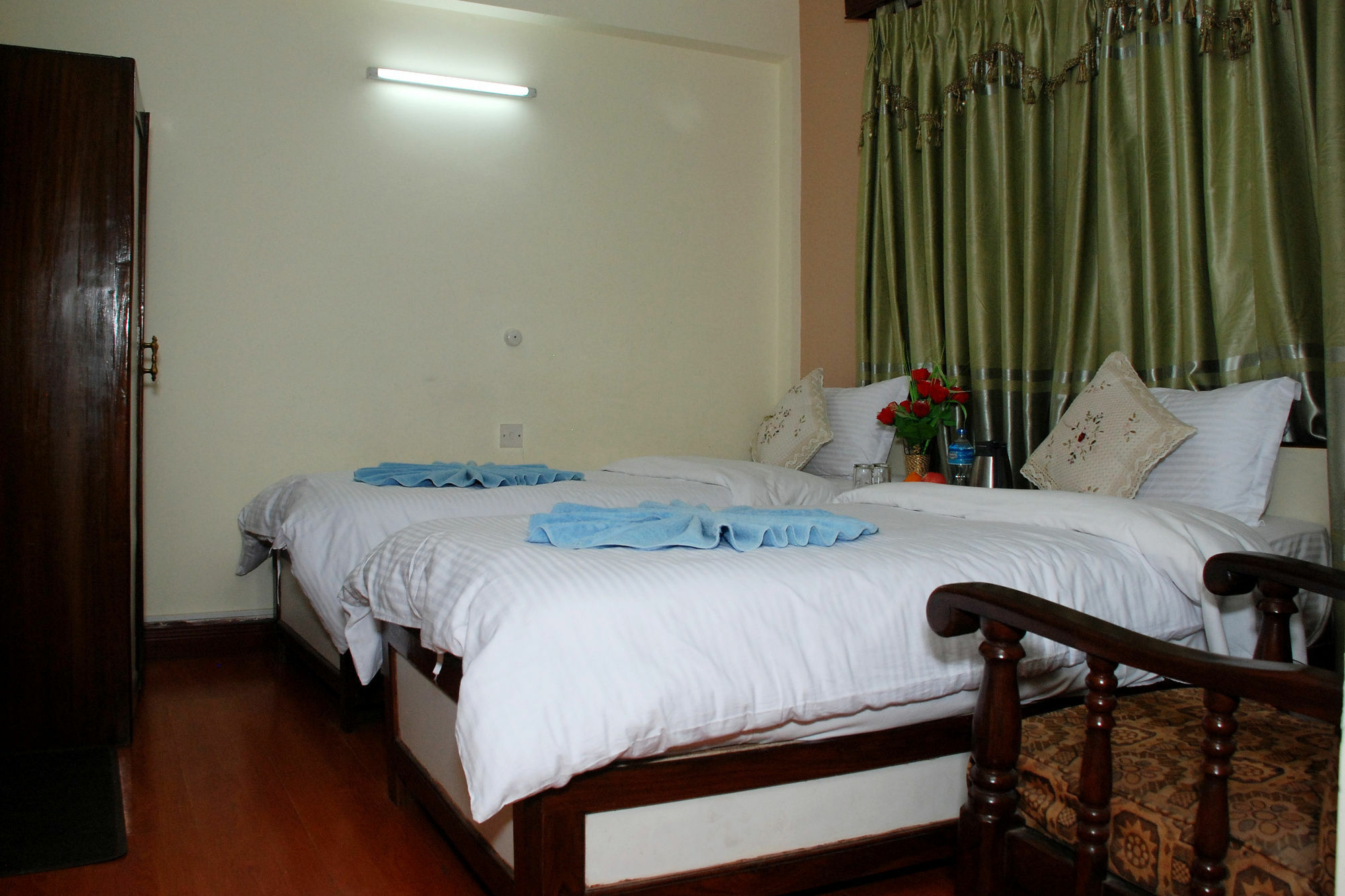 Hotel Pleasure Home Kathmandu Buitenkant foto